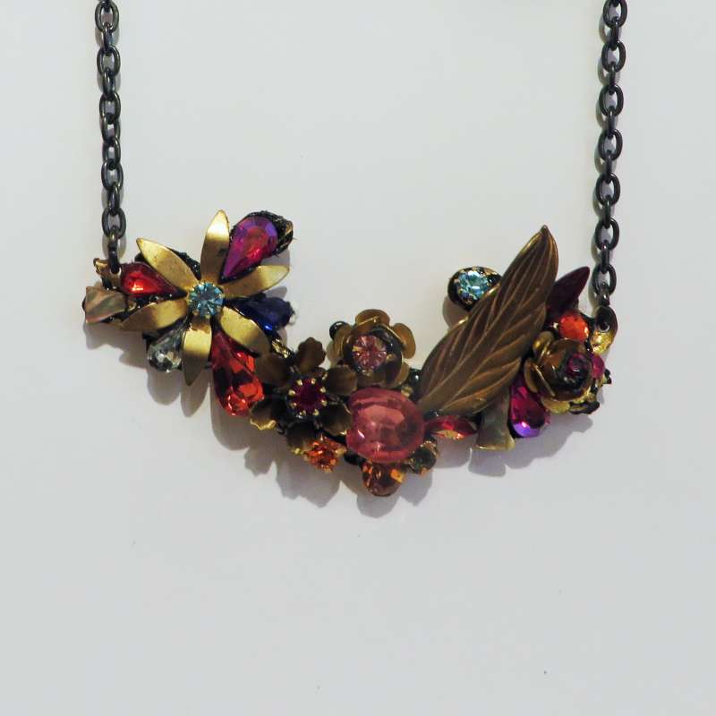 Medium bower necklace
